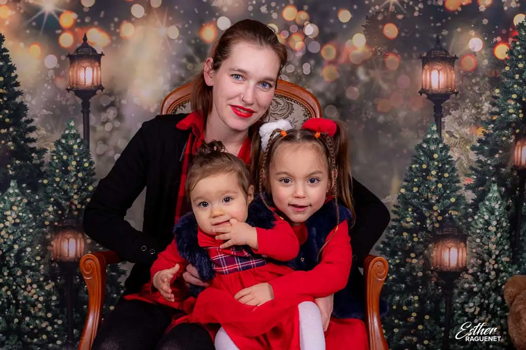 Portrait d&#39;une mère avec ses deux fillette